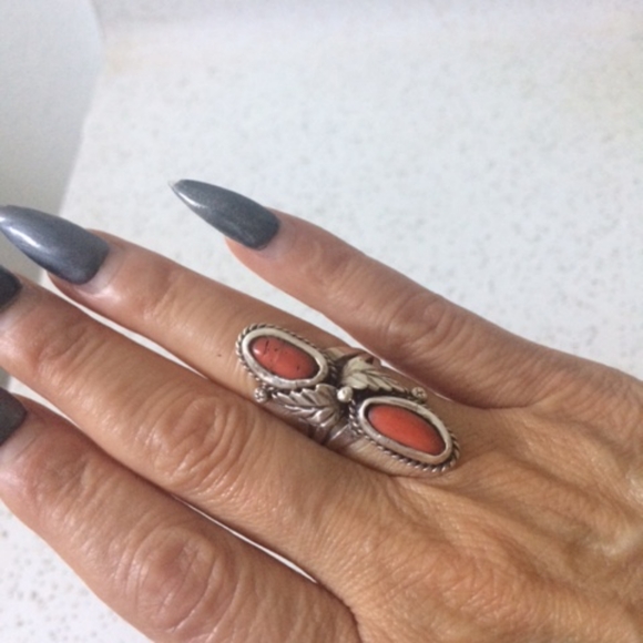 Ring - Picture 2 of 2